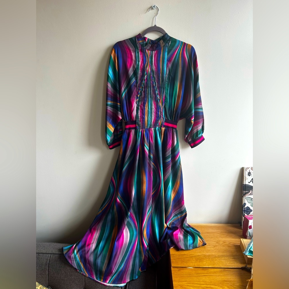 Colourful Wave Print Pleated Dress with Cinched Waist